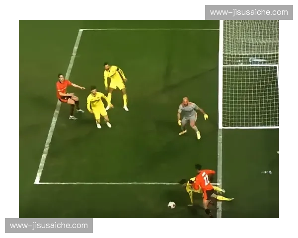 黄潜主场三球逆转皇家社会 赫拉德莫雷诺领衔攻击线发威